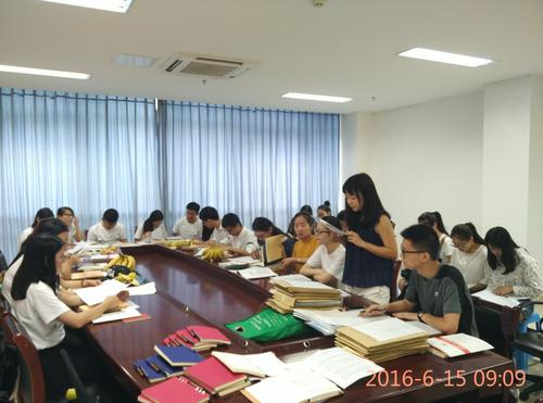 老虎机
学生第三党支部“两学一做”学习图片